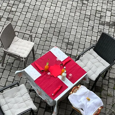 Il Portico Del Conte 3* 보시시오 파리니