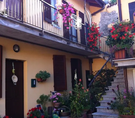 Il Portico Del Conte לינה וארוחת בוקר 3*